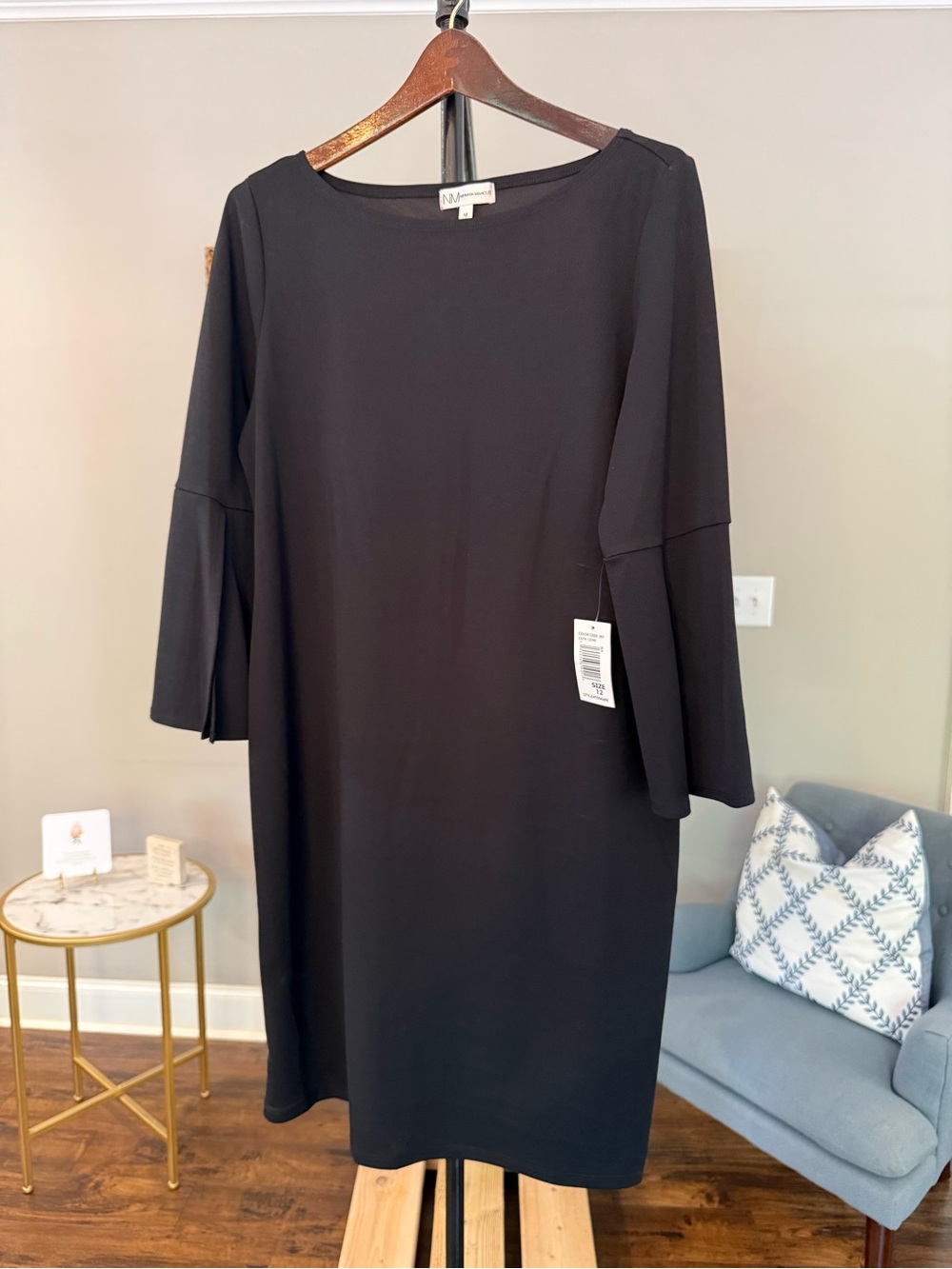 Neiman Marcus Black Long-Sleeve Shift Dress